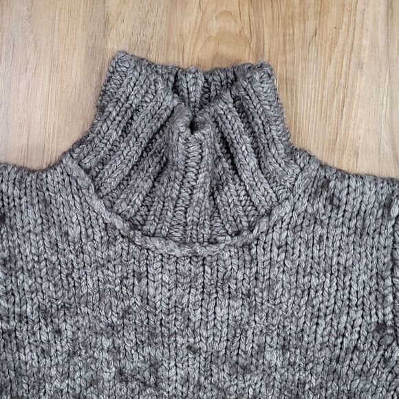 🔸️Hollister Gray Thick Wool Blend Mock Neck Sweater Small - Picture 3 of 8